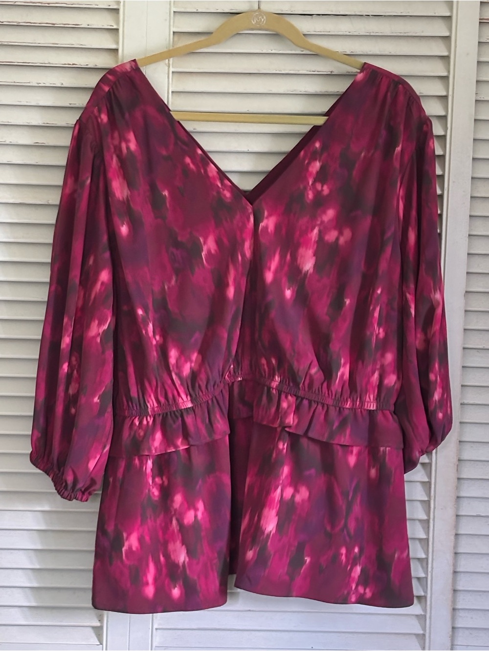nine britton Berry Pink & Black V-Neck Peplum Blouse
